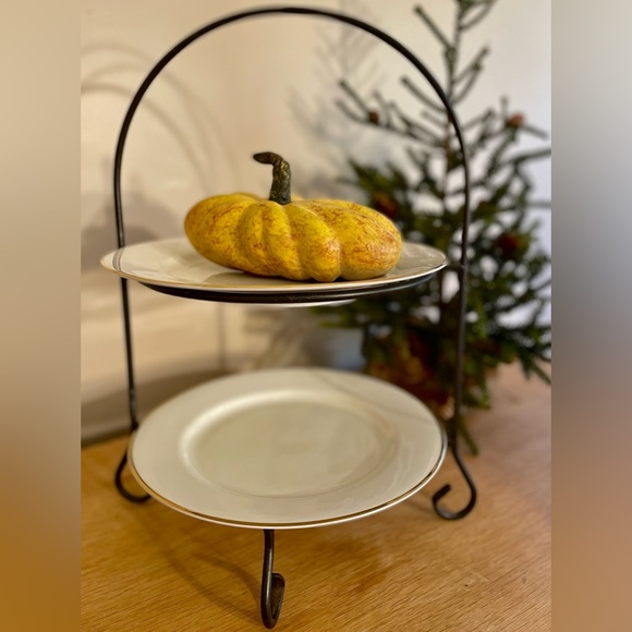 Crate&Barrel Dining 2 Tier Wrought Iron Plate Rack White